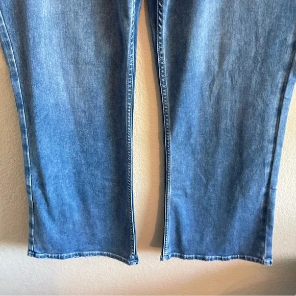 NWT Aerie Pull On Baby Flare Jeans Medium Wash Retro Y2K Women's Size XL - Picture 4 of 12